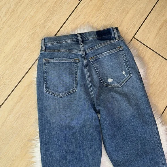 Abercrombie & Fitch The 90’s Straight Ultra High Rise Asymmetrical Jeans - Picture 10 of 11